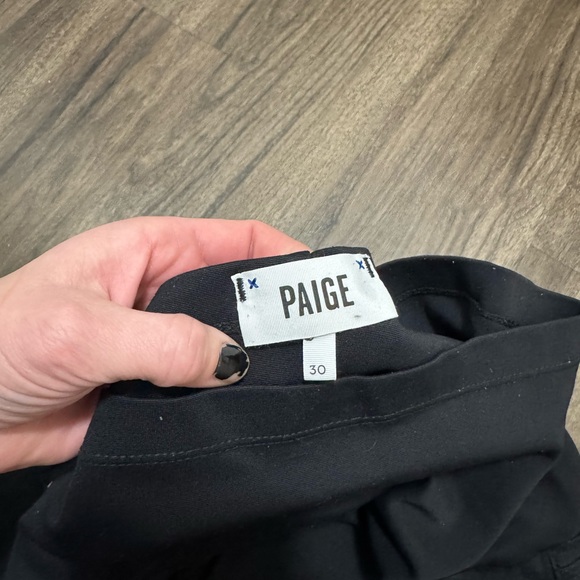 Size 30 Paige maternity jeans - Picture 2 of 3